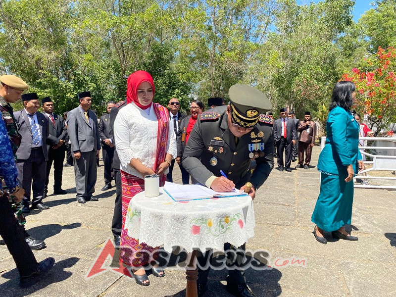Dandim 1618/TTU Bersama Forkopimda Kab. TTU Tabur Bunga, Kenang Jasa Pahlawan di HUT RI ke-80