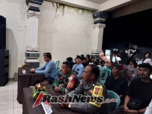 Babinsa Pejeng Kangin Pererat Kebersamaan Lewat Pengawalan Perayaan HUT ST dan HUT RI ke-80