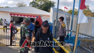 Rutin Babinsa Koramil Pantai Baru PAM pelabuhan Demi Kenyamanan Penumpang