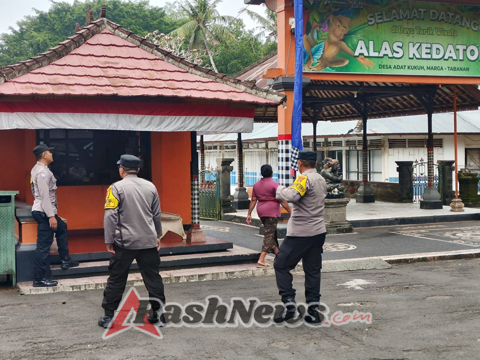 Ciptakan Suasana Kondusif Kapolsek Marga Pimpin Anggota Patroli Atensi Wilayah Zona Utara Dan Zona Selatan