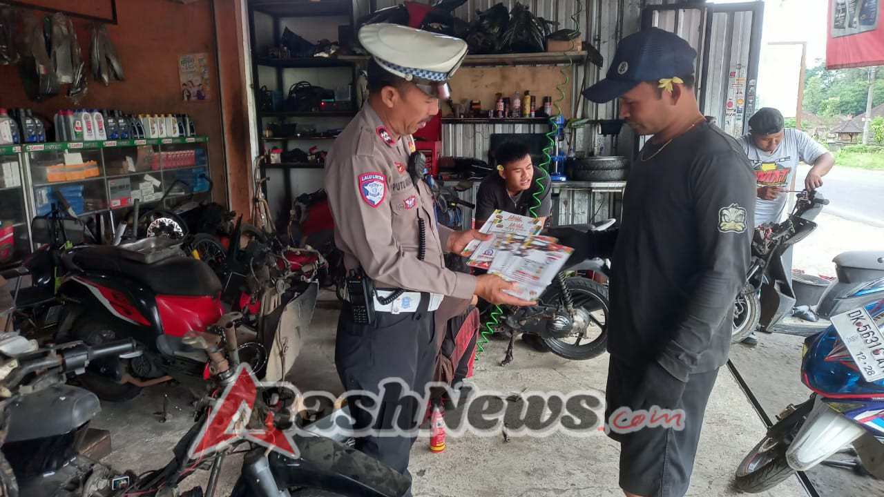 Mekanik Juga Perlu Tertib, Sat Lantas Polres Badung Edukasi Safety Riding di Bengkel Motor