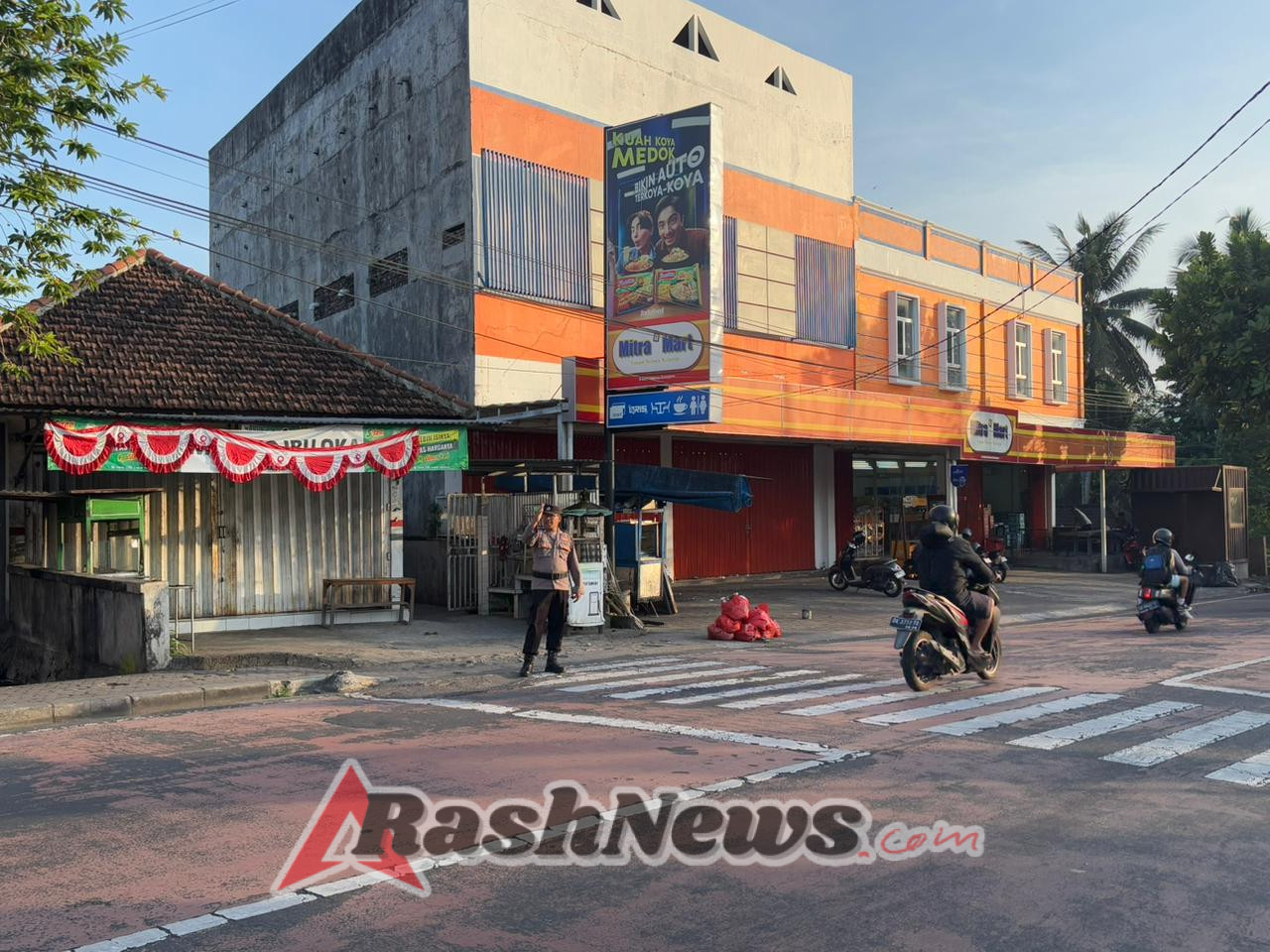 SatBinmas laksanakan Strong Point Pagi sebagai salah satu bentuk pelayanan polri terhadap masyarakat