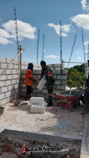 Bantu Bangun Rumah Babinsa  Jalin Keakraban Dengan Warga Binaan