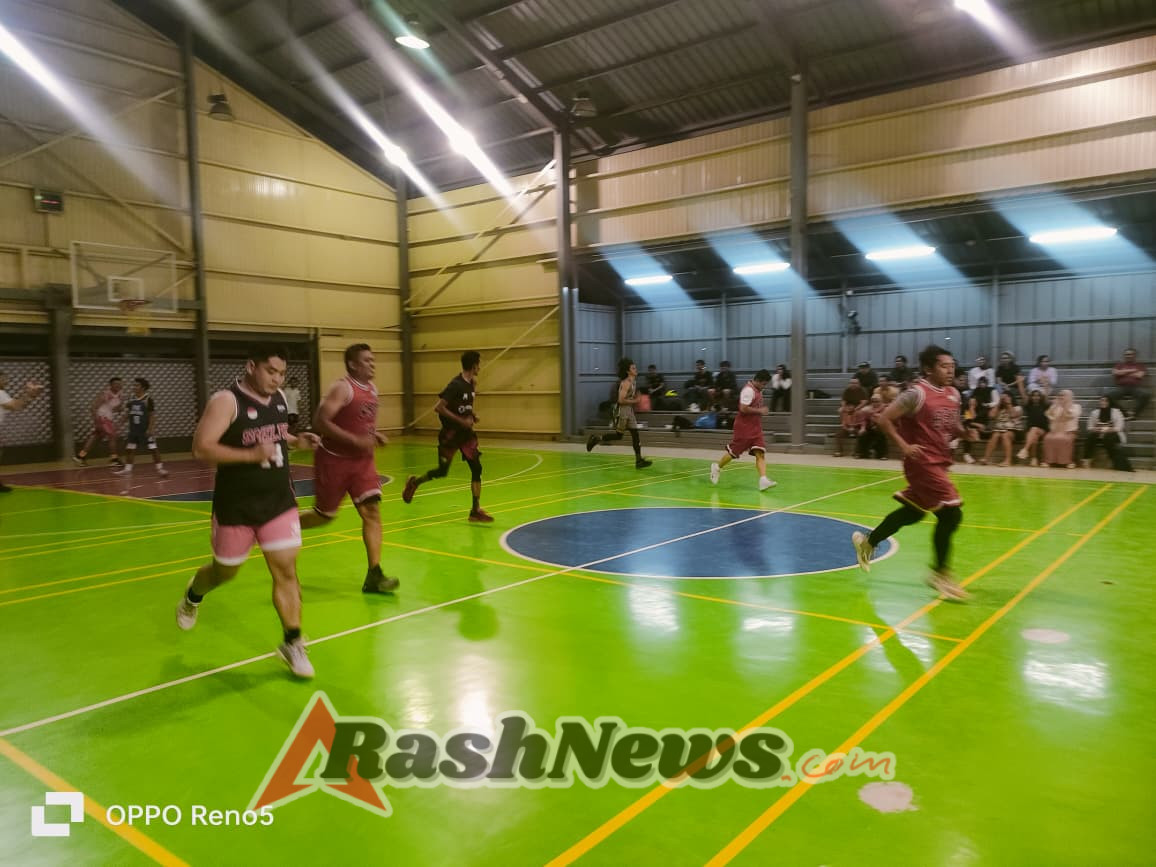 Dandim 1628/SB Semarakkan Laga Persahabatan Bola Basket di Sport Hall PT. AMMAN