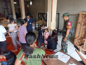 Aktif Dampingi Posyandu Balita, Kopda Komang Puspantara Wujudkan Pelayanan Kesehatan Yang Optimal