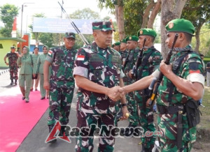 Kebanggaan Prajurit Kodim 1618/TTU Terpancar Saat Sambut Kehadiran Danrem 161/WS