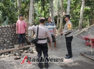 SatBinmas Laksanakan Sambang Terhadap Masyarakat Pekerja Kuli Bangunan dalam Menciptakan Situasi Kamtibmas Kondusif