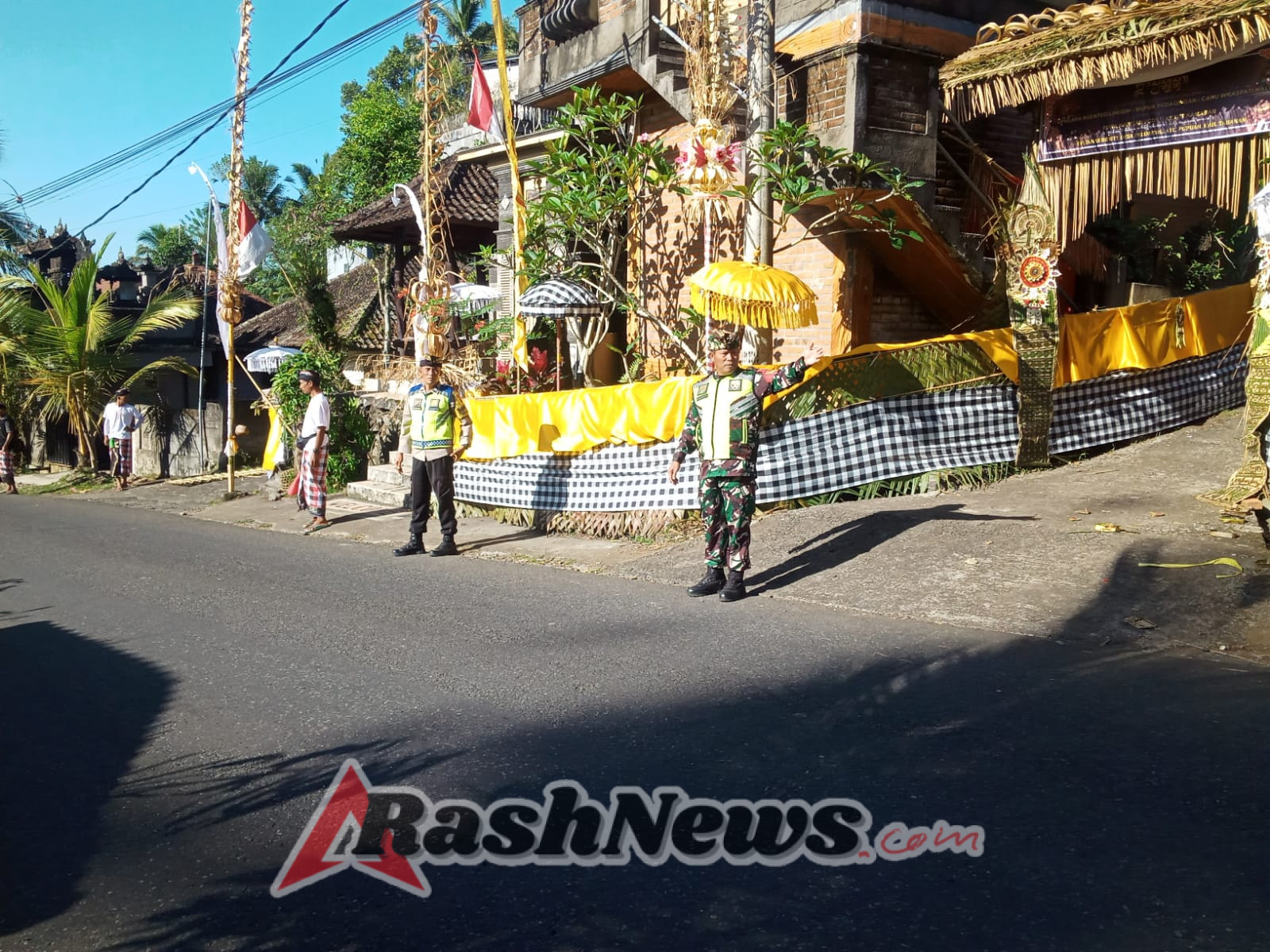 Personil Polsek Pupuan Laksanakan Pengamanan Giat Masyarakat Wujudkan Situasi Yang Kondusif