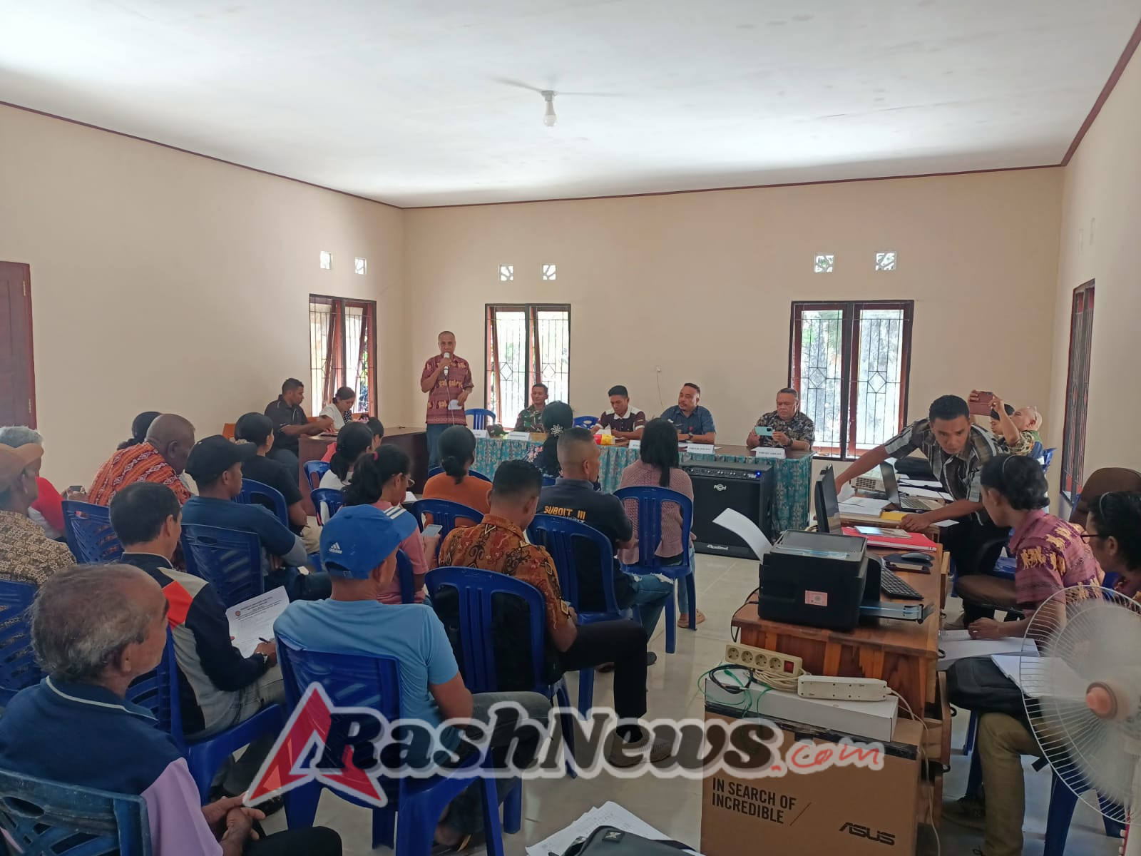 Pantau Wilayah,Babinsa Hadiri Acara Rembuk Stunting dan Perubahan Penetapan APBDES