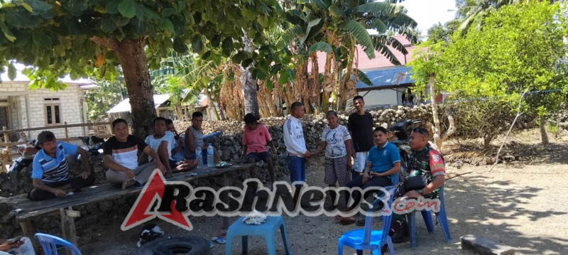 Babinsa Hadiri Penyelesaian Permasalahan Warga di Desa Binaan