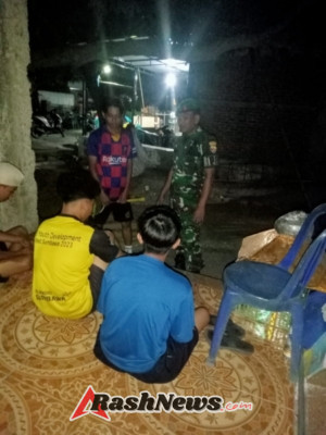 Tingkatkan Keamanan Wilayah, Babinsa Gelar Patroli di Poto Tano