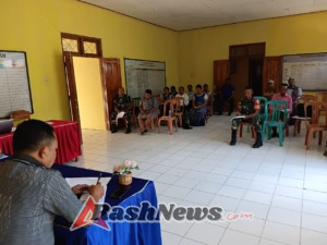 Babinsa Koramil 1618-04/Bisel Hadiri Rapat Evaluasi HUT ke-80 di Kecamatan Insana Tengah