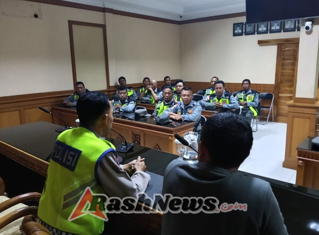 Sinergi Polri & Linmas, Polsek Abiansemal Gelar Jumat Curhat Bahas Kamtibmas