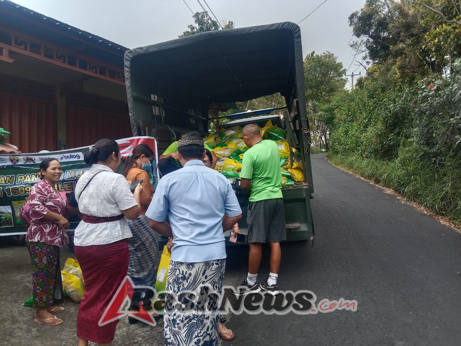 Kodim 1609/Buleleng Perkuat Kepedulian Sosial Lewat Program Pangan Murah