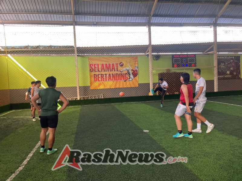 Polres Bandara Ngurah Rai Gelar Laga Futsal Persahabatan Bersama Masyarakat