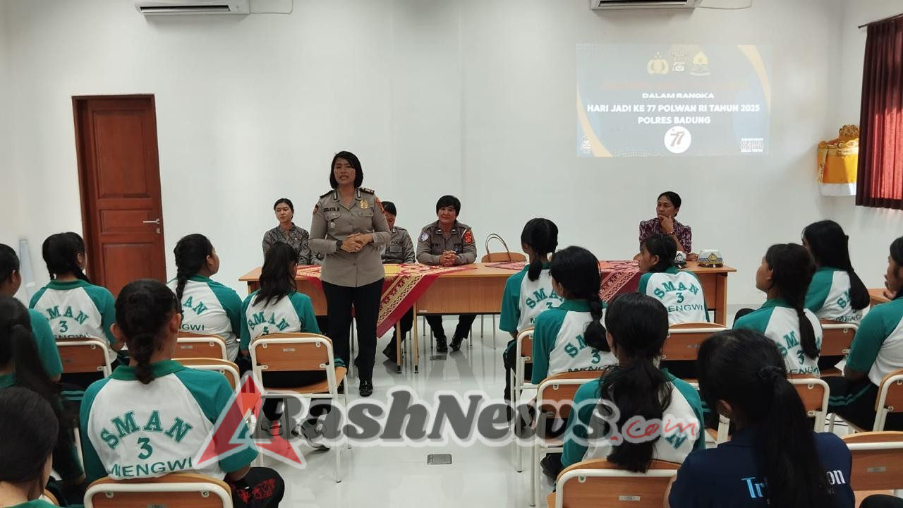 Serunya Goes to School Sambut HUT Polwan RI ke-77, Polwan Polres Badung Kunjungi Dua SMA Negeri di Badung
