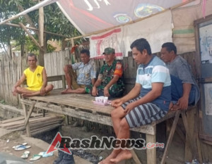 Babinsa Tolotangga Ingatkan Pentingnya Kebersihan dan Kepedulian Lingkungan