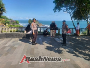 Personil Polsubsektor Tanah Lot Melaksanakan Patroli di Kawasan DTW
