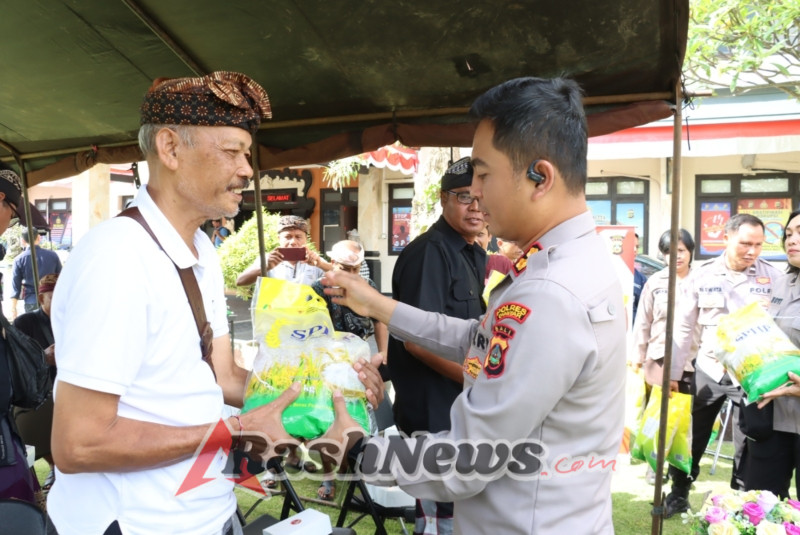 Polres Gianyar Gelar Program Minggu Kasih Dirangkai Bakti Sosial di Mako Polres Gianyar