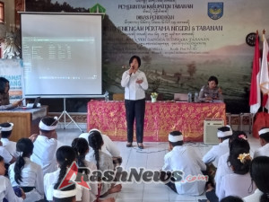 Polwan Polres Tabanan Goes To School: Ajak Siswa SMPN 5 Tabanan Jadi Generasi Cerdas, Tangguh, dan Taat Aturan