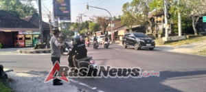 Polsek Abiansemal Prioritaskan Keselamatan Pengguna Jalan Melalui Gatur Lalin Sore