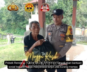 Polsek Rendang Serahkan Bantuan Sosial Kepada Warga Kurang Mampu
