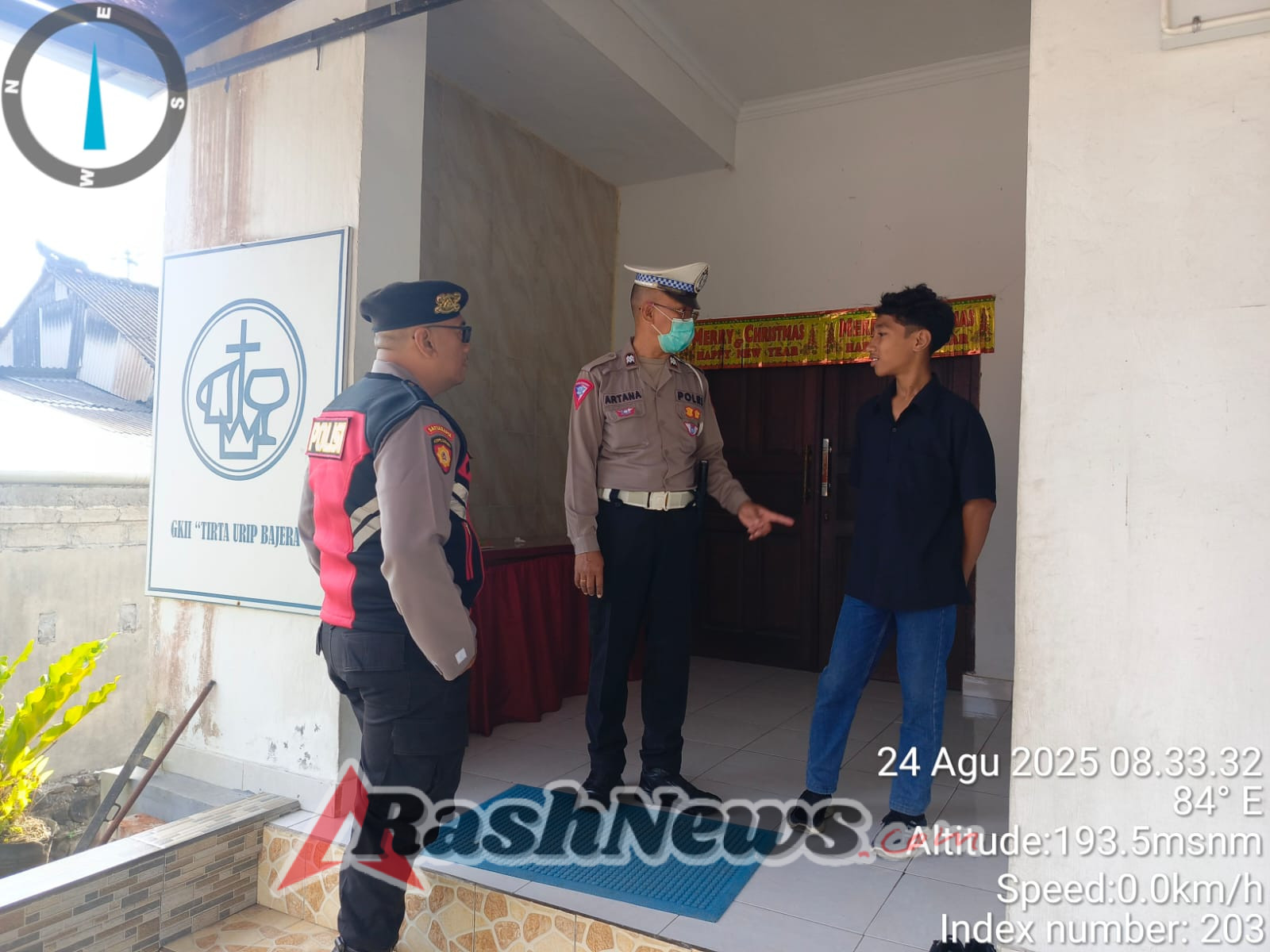 Polsek Selemadeg amankan Ibadah Minggu Umat Kristen, Berlangsung Kondusif