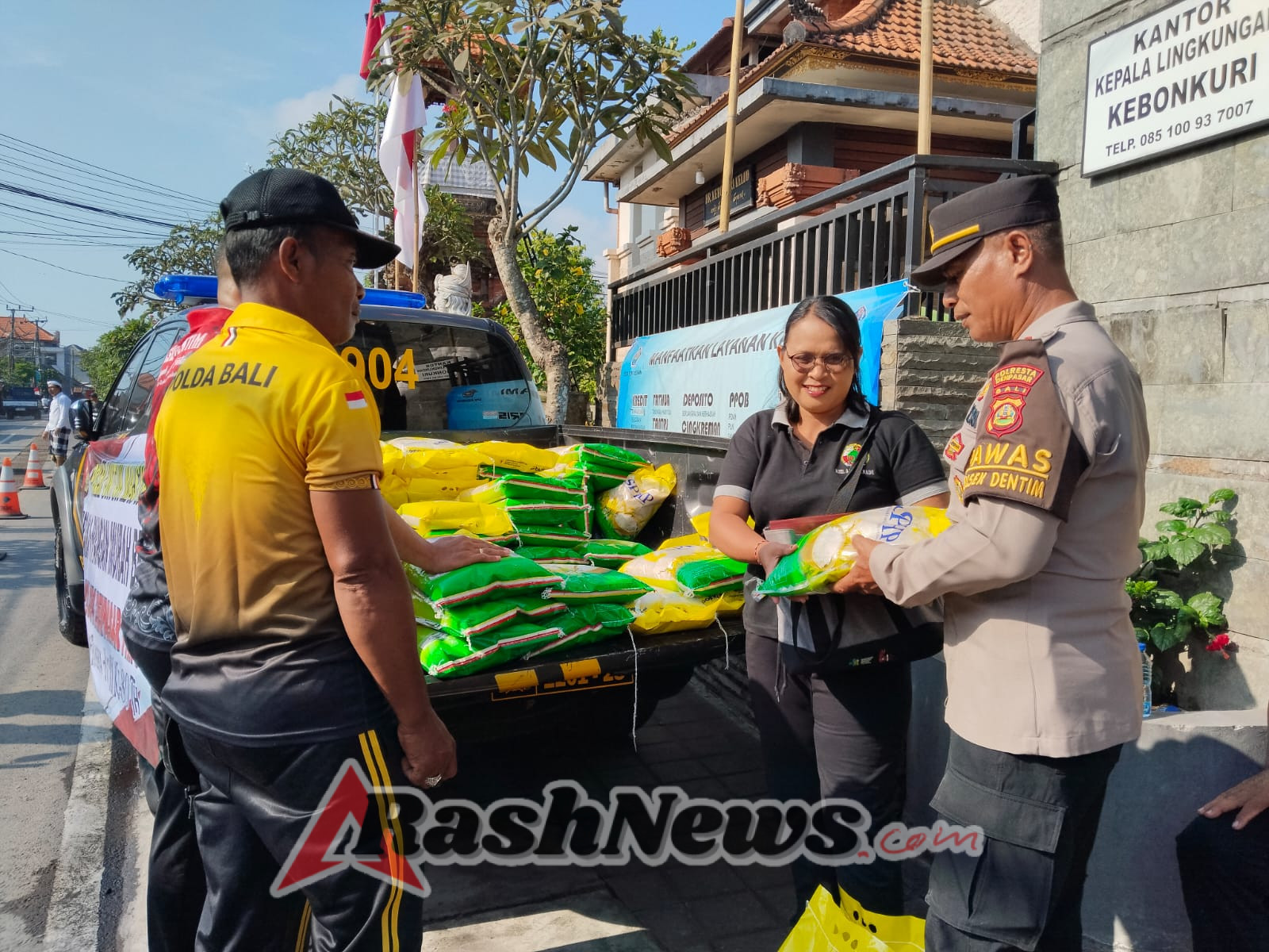 Polsek Dentim Konsisten Gelar Gerakan Pangan Murah, 1 Ton Beras SPHP Kembali Disalurkan