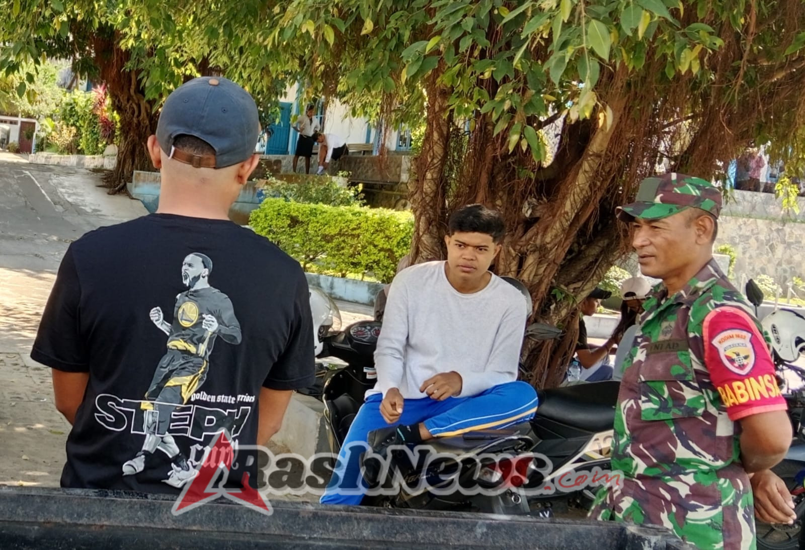 Pelda Mursalim Mandar Lakukan Komunikasi Sosial untuk Ciptakan Suasana Aman di Ende