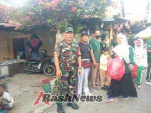 Babinsa Koramil 1616-04 Blahbatuh Jaga Kondusifitas Jalan Santai Margasangkala