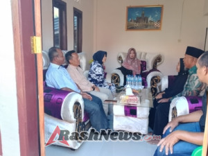 Kegiatan Silaturahmi di Desa Sakuru Berjalan Lancar, Memperkuat Kekeluargaan TNI