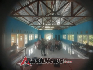 Babinsa Koramil 1618-02/Miobar Ajak Warga Desa Fatutasu Jaga Keamanan dan Kekompakan Lewat Komsos