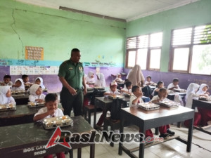 Ribuan Siswa Jerowaru Terima Menu Sehat dari Dapur Yayasan Ribat Al-Umm