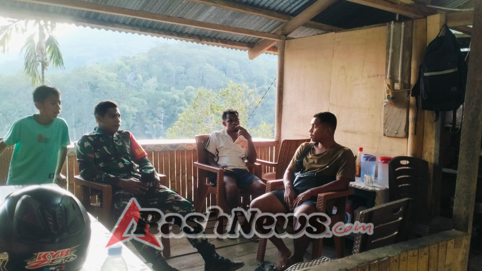 Komsos dan Pamwil Babinsa Koramil 1602-03 Detusoko Berjalan Aman dan Lancar