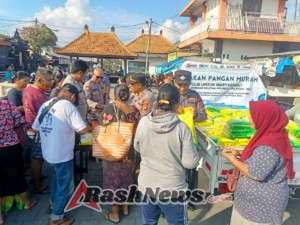 Polsek Denpasar Selatan Gelar Gerakan Pangan Murah, 1 Ton Beras SPHP Disalurkan ke Warga