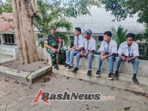 Monitoring Keamanan Sekolah, Babinsa Ende Sampaikan Himbauan pada Siswa SMA Negeri Ende