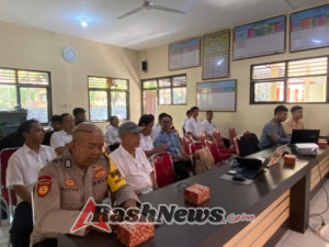 Bhabinkamtibmas Desa Ngis, Menghadiri Kegiatan Transformasi Digital Pengelolaan Potensi Desa.