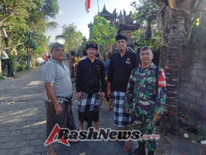 Babinsa Tunjukkan Sinergitas Dengan Bhabinkamtibmas dan Pecalang dalam Pengamanan Ngaben