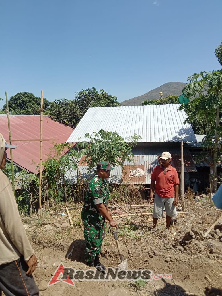 Babinsa Bersama Warga Kempo Kokohkan Persaudaraan Lewat Pembangunan TPQ