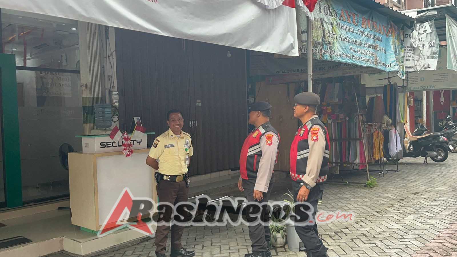 Polres Gianyar Gelar Patroli Dialogis di Komplek Pertokoan Gianyar, Cegah Tindak Pidana C3