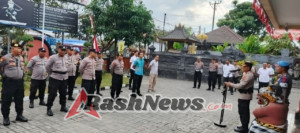 Kapolsek Dentim Pimpin Apel Jam Pimpinan, Personel Diminta Maksimalkan Tugas dan Kehadiran
