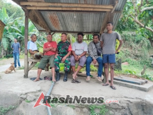 TNI AD Hadir Dekat dengan Masyarakat, Babinsa Ende Laksanakan Komsos dan Pamwil