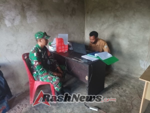 Monitoring Keamanan di Desa Numba, Babinsa Bersama Sekdes Perbarui Data Teritorial