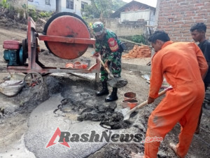 Karya Bakti dan Pamwil, Babinsa Dorong Keamanan dan Kesejahteraan Masyarakat Ratemangga