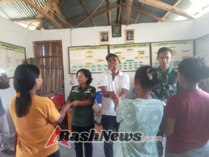 Babinsa Dampingi Penyaluran BLT, Warga Rasakan Manfaat Langsung Bantuan Desa