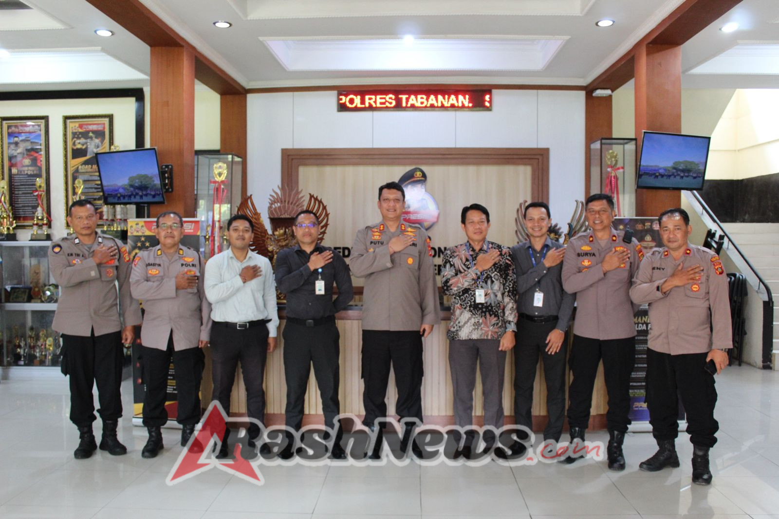 Polres Tabanan dan Bank Woori Saudara Teken Perpanjangan Kerja Sama Fasilitas Kredit