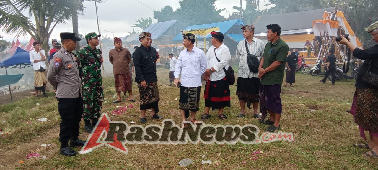 Wujud Dedikasi Dan Pelayanan, Babinsa Dan Bhabinkamtibmas Timuhun Atensi Kunjungan Bupati Dan Wabup Klungkung