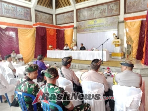 Babinsa Koramil Klungkung Hadiri Pasraman, Jalin Sinergitas Kuatkan Kelestarian Adat