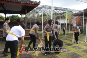 Polwan Polres Karangasem Gelar Bakti Religi dalam Rangka Hari Jadi Polwan ke-77