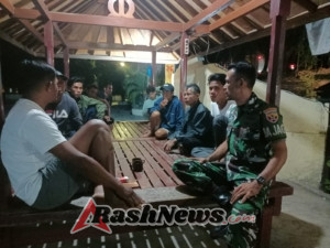Babinsa Koramil 1628-01/Taliwang Aktif Jaga Kamtibmas Lewat Patroli Malam
